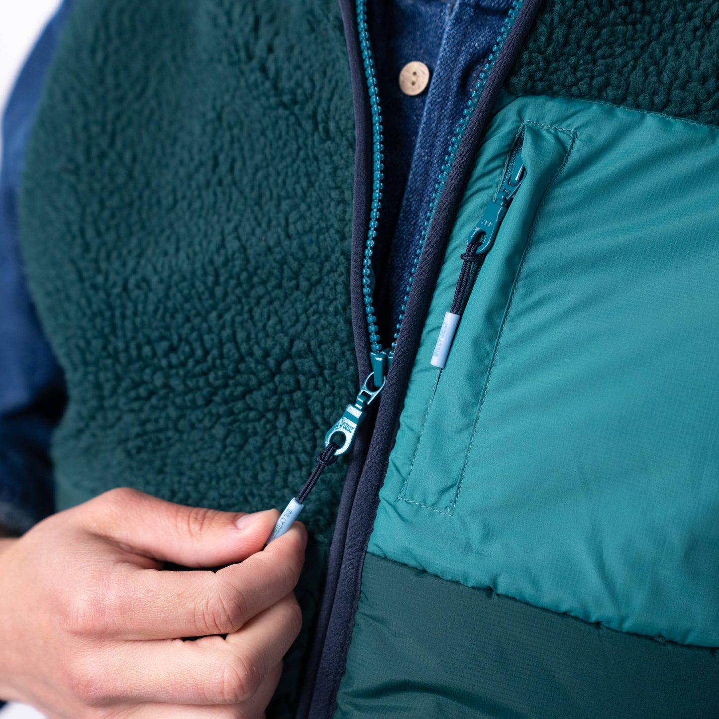 Gilet in sherpa bicolore verde senza maniche