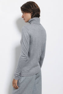 Maglione a collo alto in maglia rasata