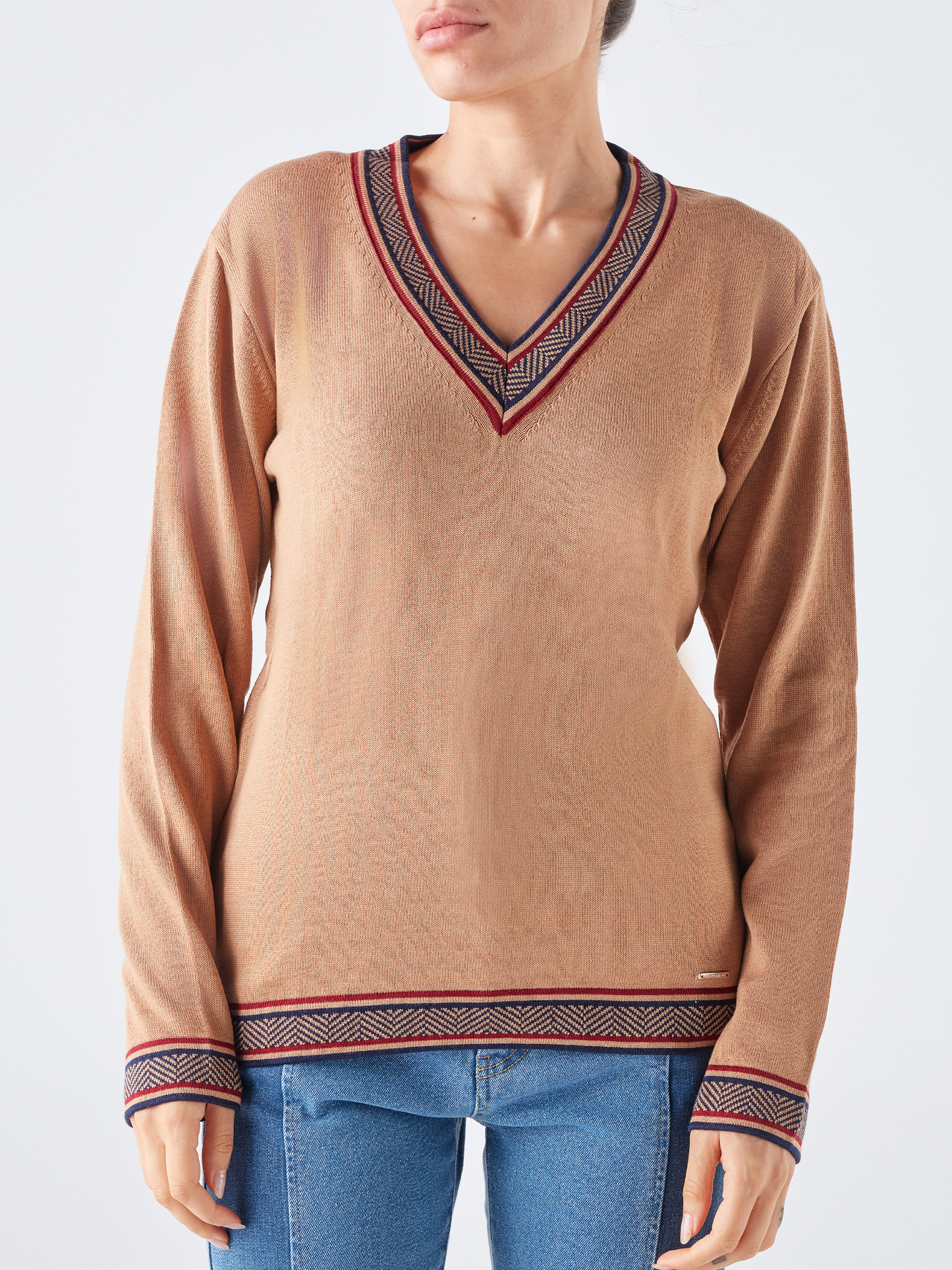 Maglione con scollo a V e bordi jacquard