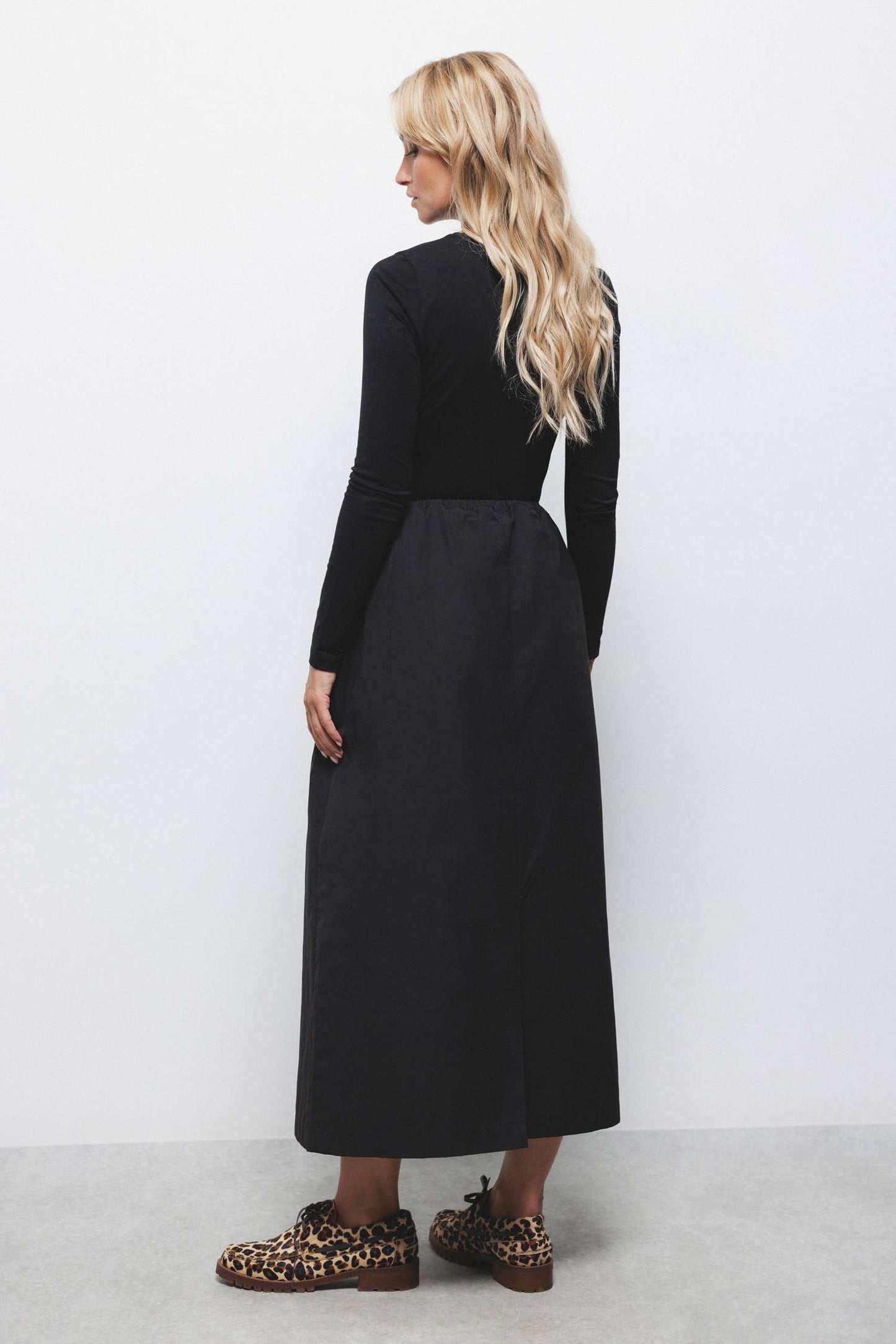 Gonna midi in gabardine a trapezio