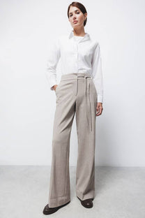 Pantaloni dritti con laccio in vita