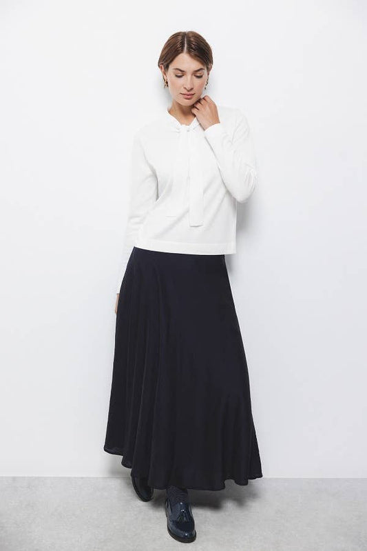 Maglione in maglia rasata con scollo a V e fiocco