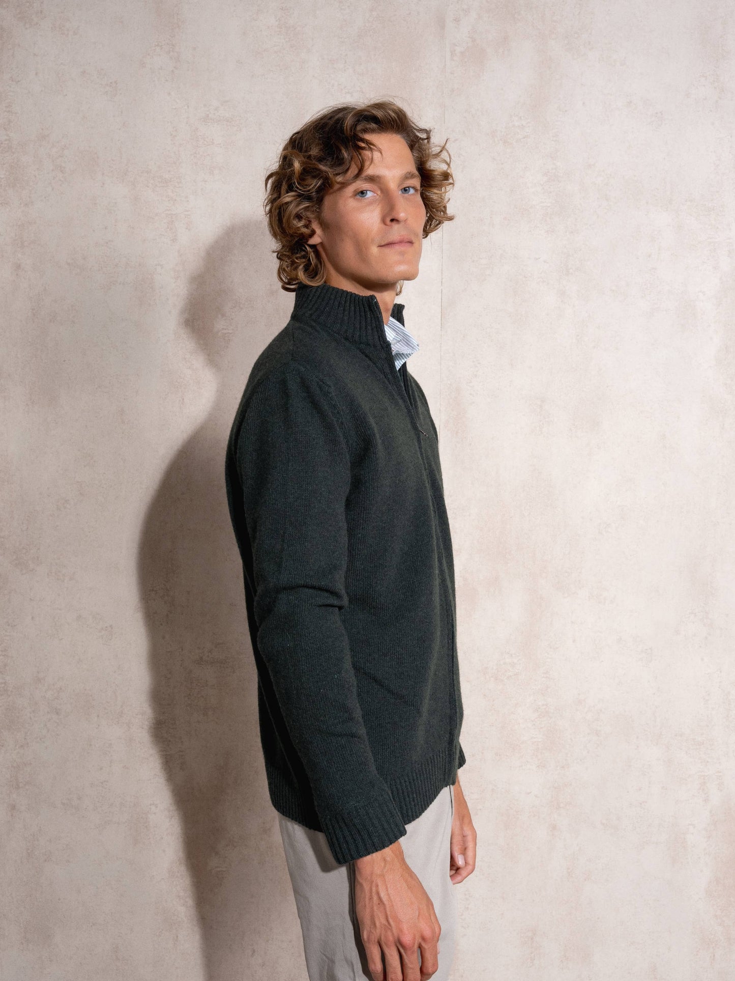 Cardigan in maglia uomo con zip e collo alto