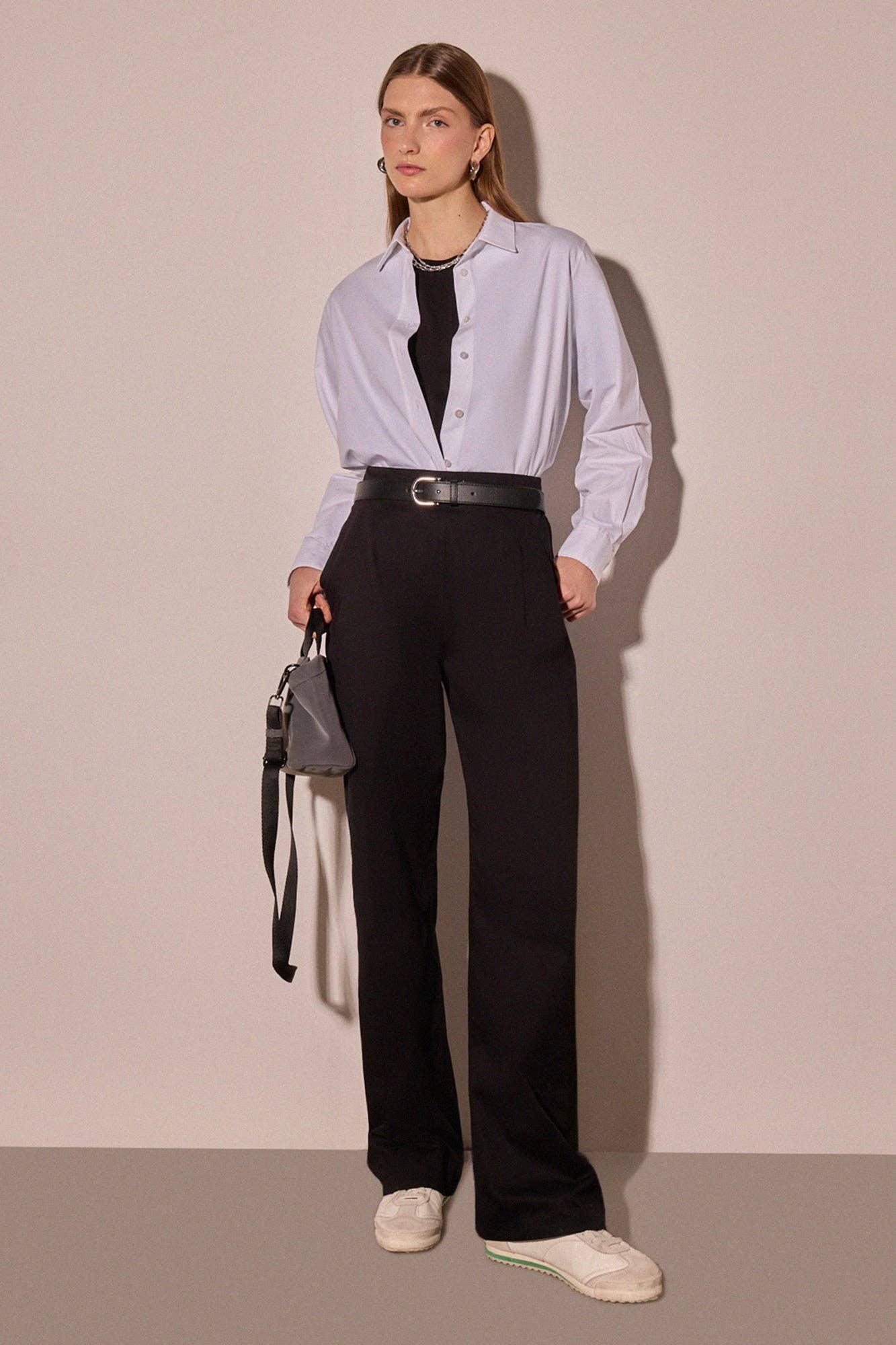 Pantaloni a vita alta in gabardine di cotone con pieghe
