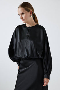 Blusa in raso con elastico in vita