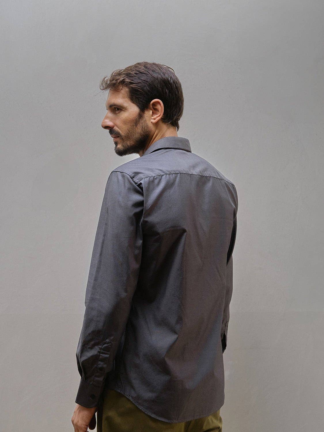 Camicia elegante grigia slim fit in cotone biologico