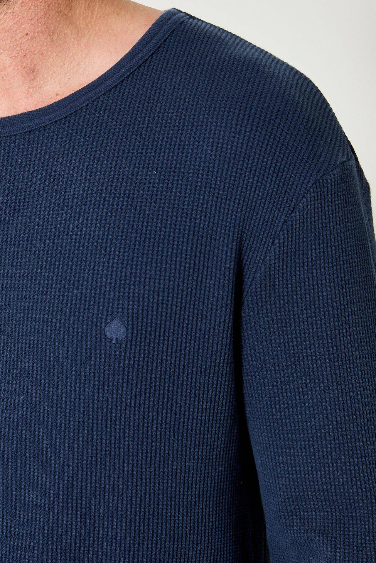 T-shirt Ben in cotone biologico goffrato blu marino