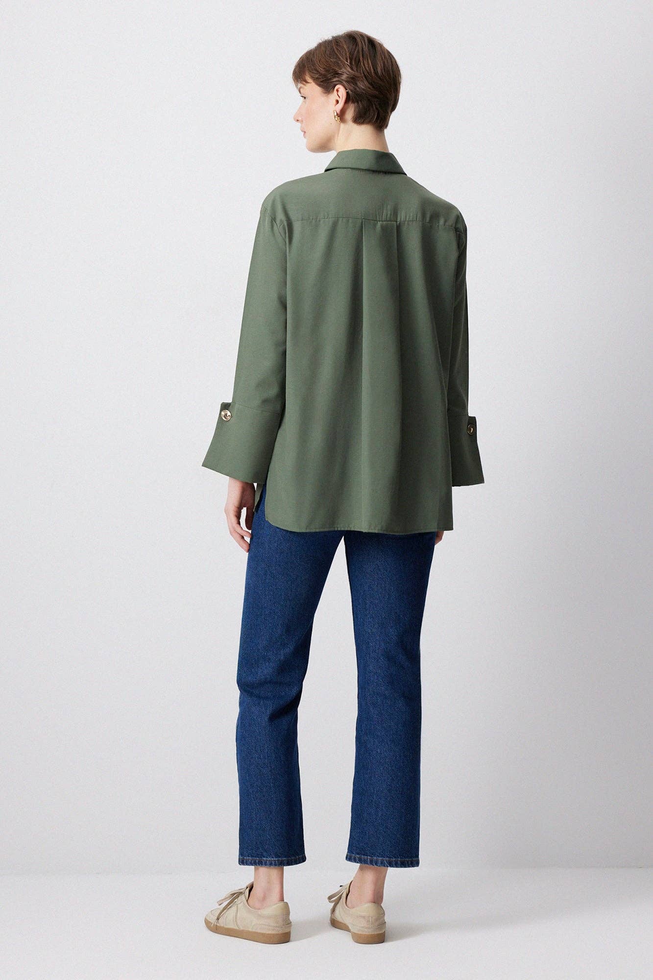 Camicia in popeline con polsini ampi in misto cotone