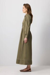 Abito camicia maxi in cotone con cuciture a contrasto e tasche