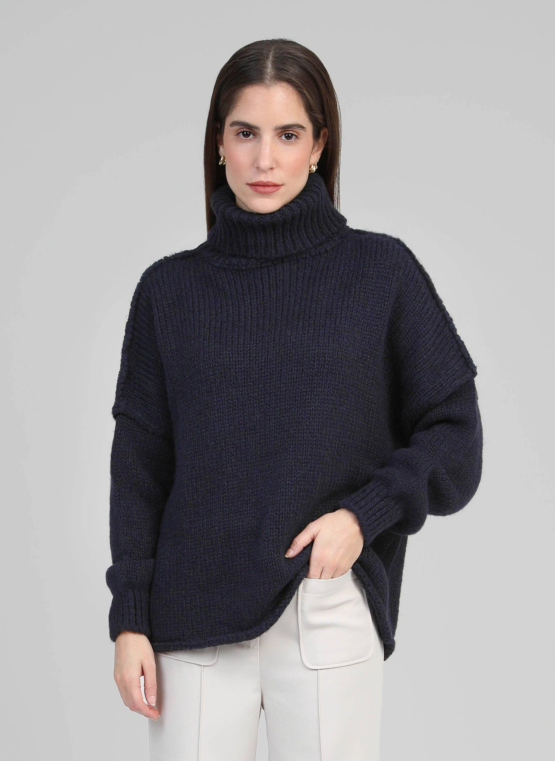 Maglione dolcevita oversize blu marino
