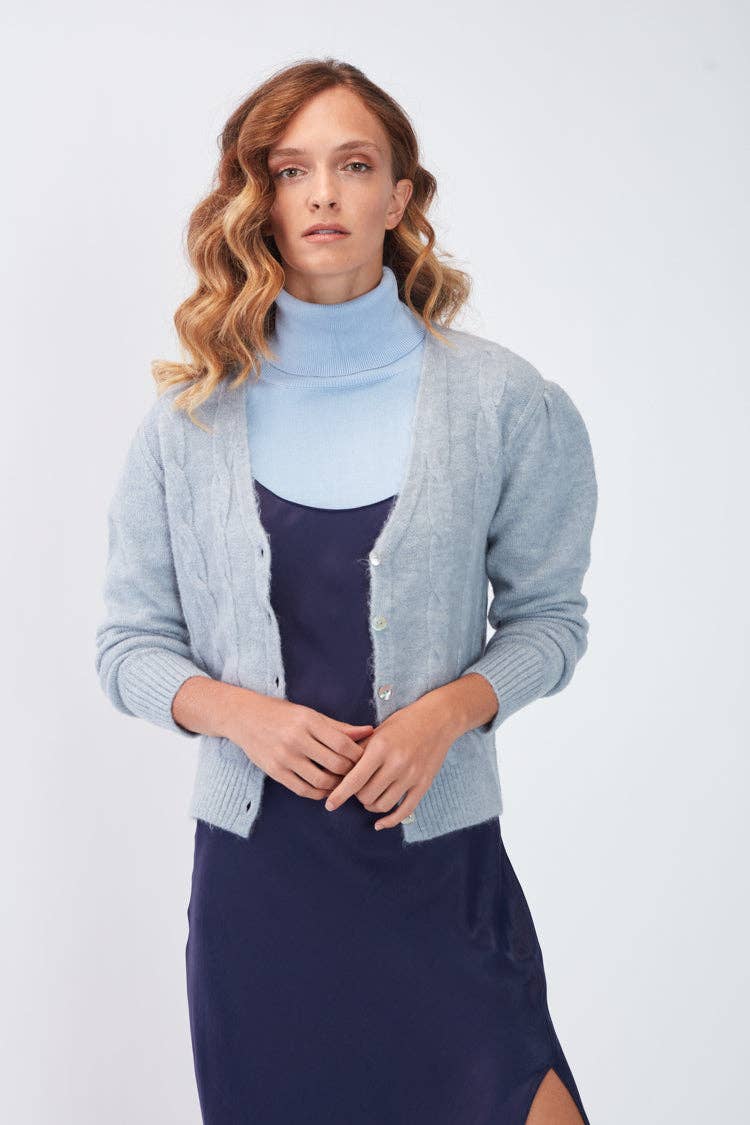 Cardigan in maglia a trecce con bottoni