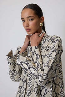 Camicia tunica oversize in cotone con stampa serpente