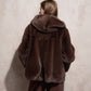 Cappotto corto in eco pelliccia con cappuccio