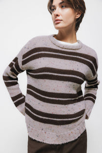 Maglione in maglia a righe con girocollo