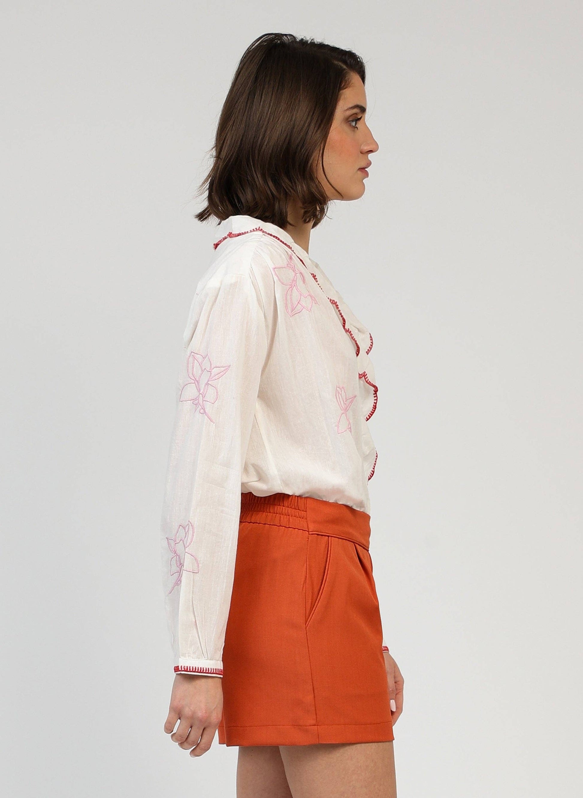 Camicia blusa Soumila écru ricamata in voile di cotone