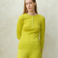 Maglione a costine in lana merino extra fine con bottoni