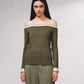Maglione off-shoulder in lurex con profili a contrasto