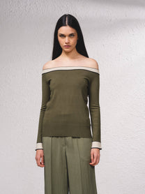Maglione off-shoulder in lurex con profili a contrasto