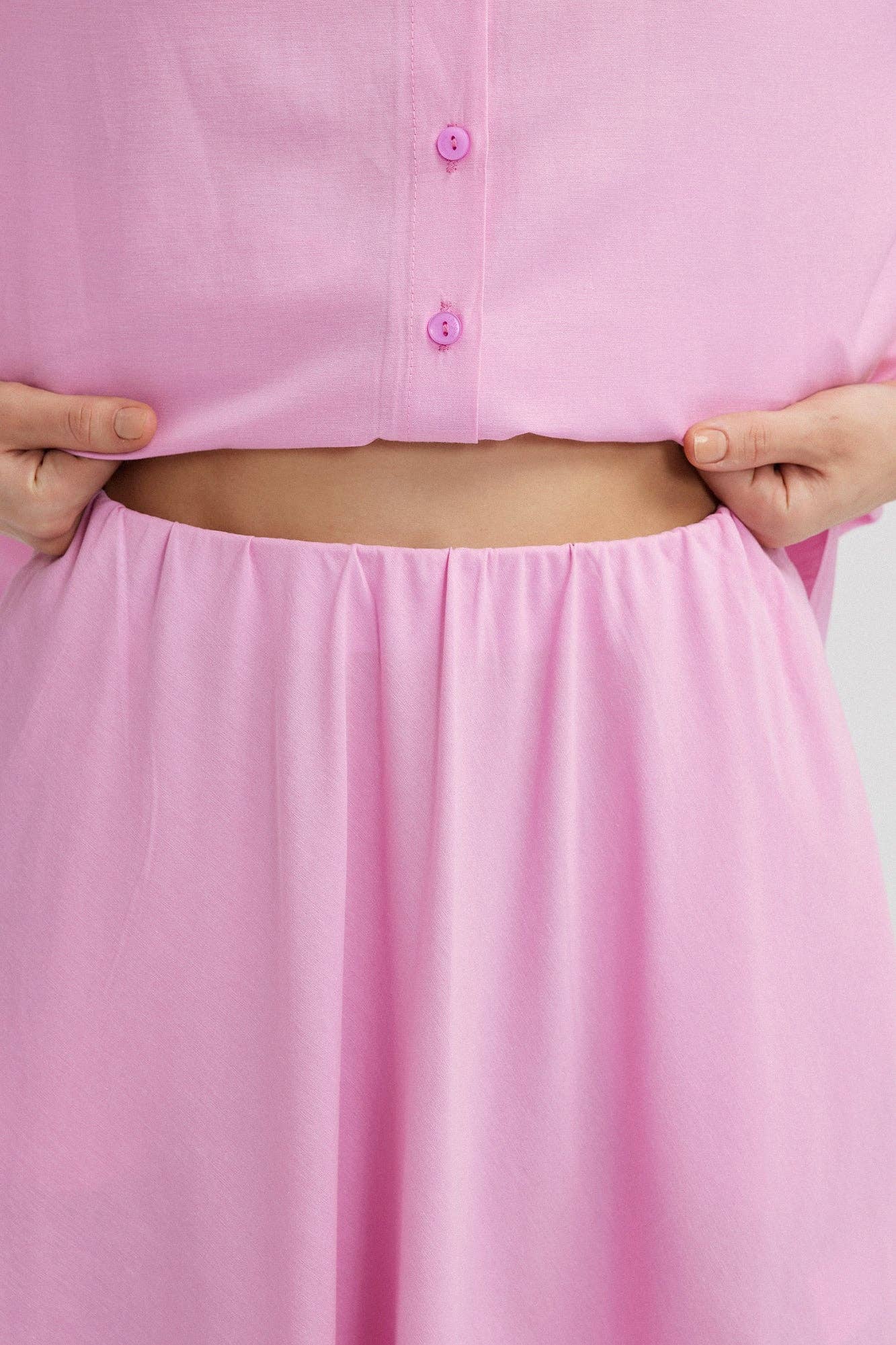 Completo camicia e gonna rosa