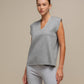 Maglione smanicato in maglia con scollo a V