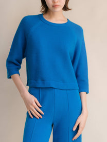 Maglione cropped in misto cashmere con maniche raglan 3/4