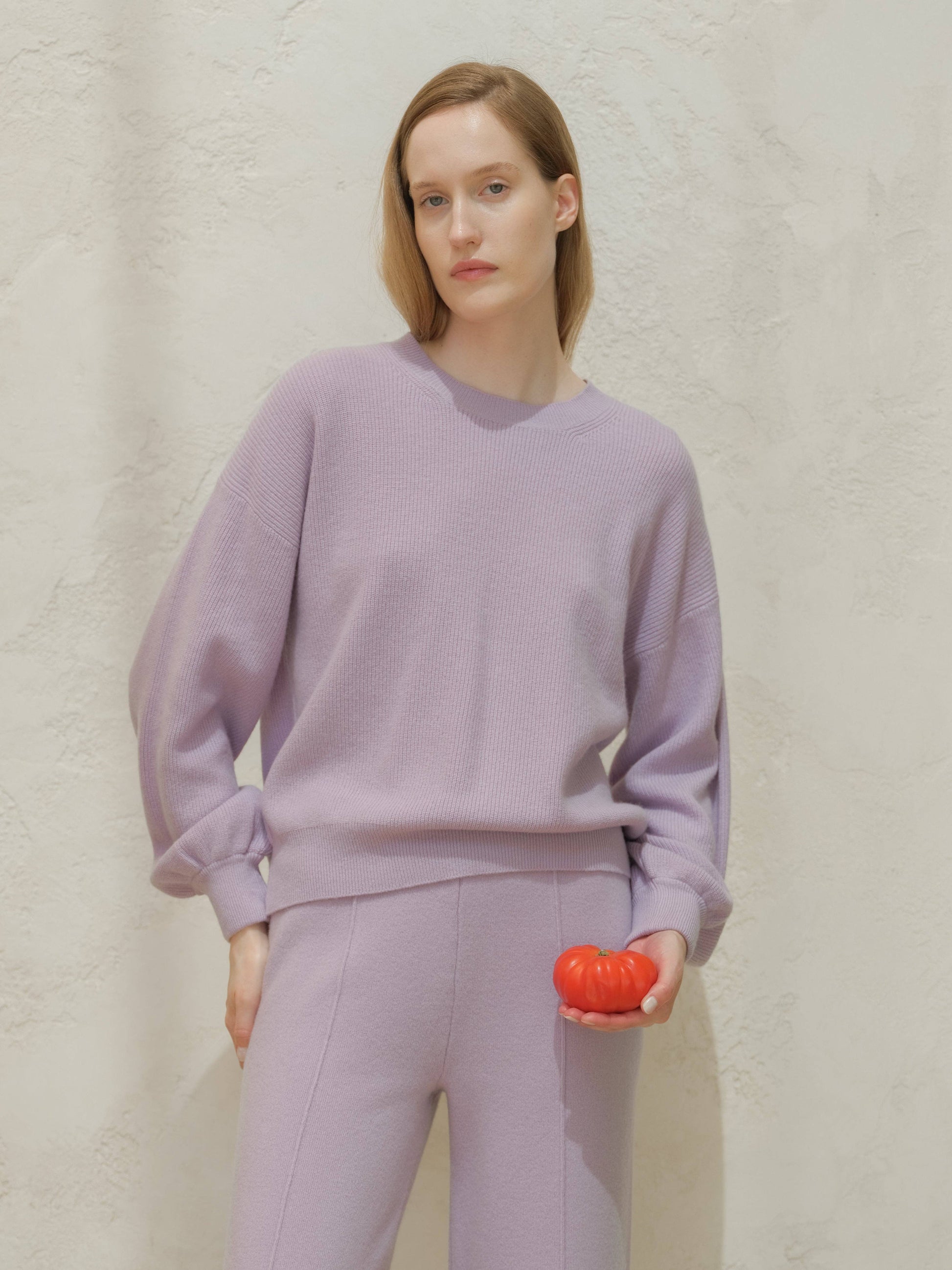 Maglione girocollo a costine in misto cashmere con maniche a palloncino