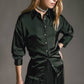 Camicia in raso con bottoni perlati