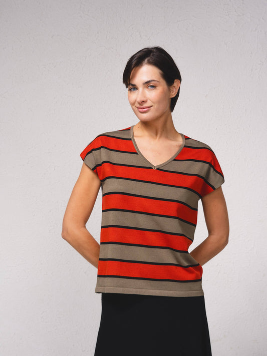 Maglione a righe a maniche corte con scollo a V