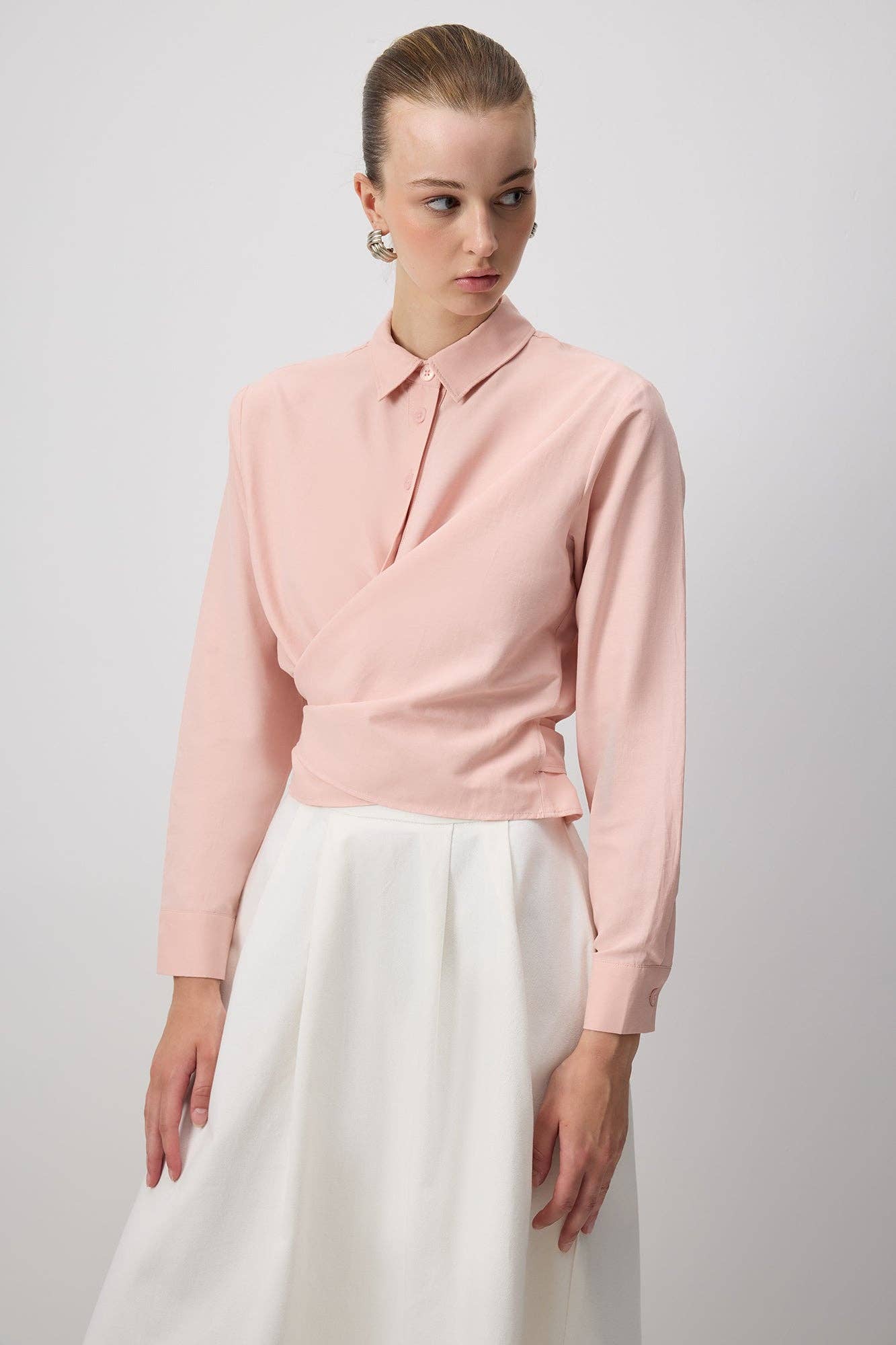 Camicia avvolgente in popeline misto cotone rosa