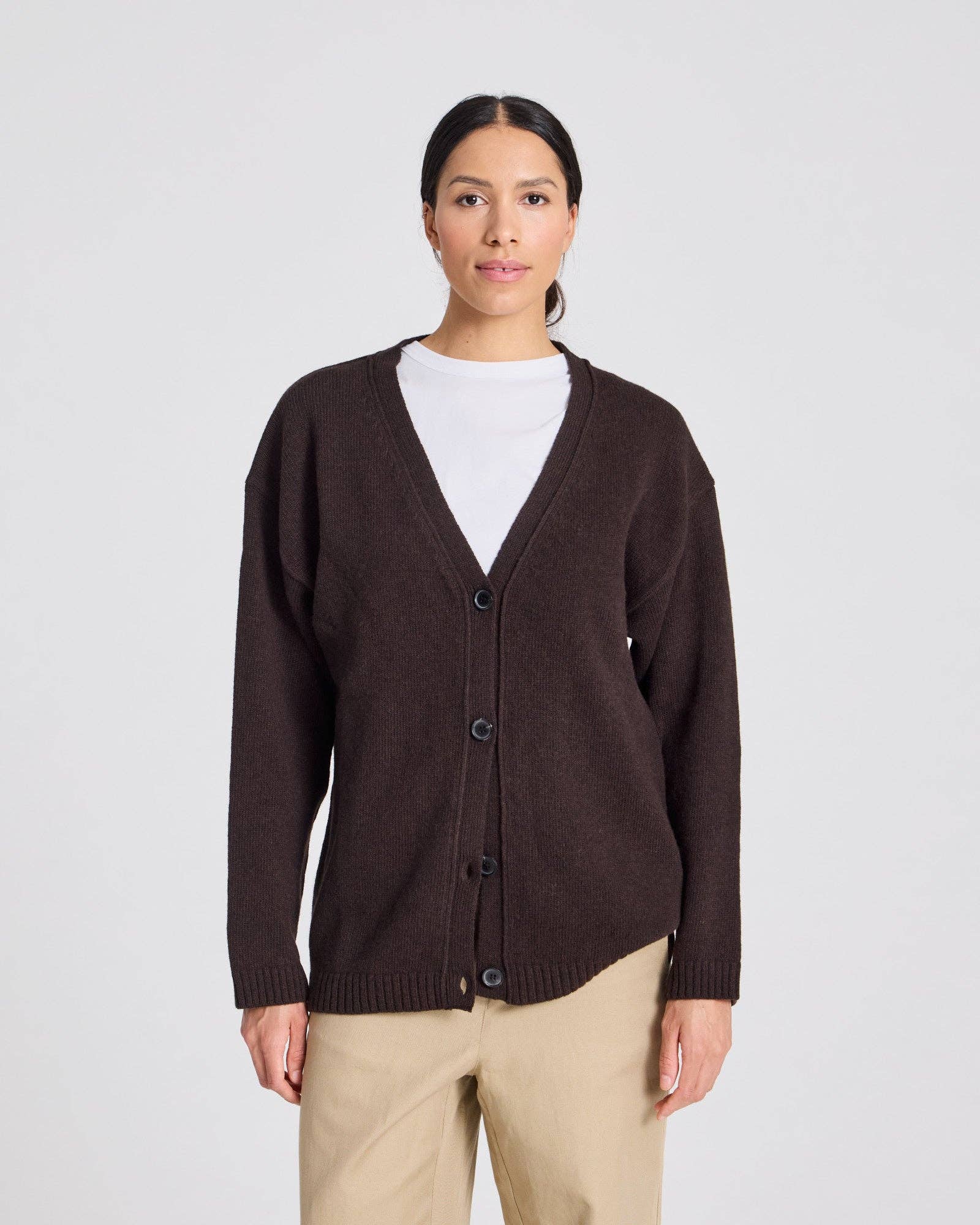 Cardigan in lana d’agnello Edith con scollo a V