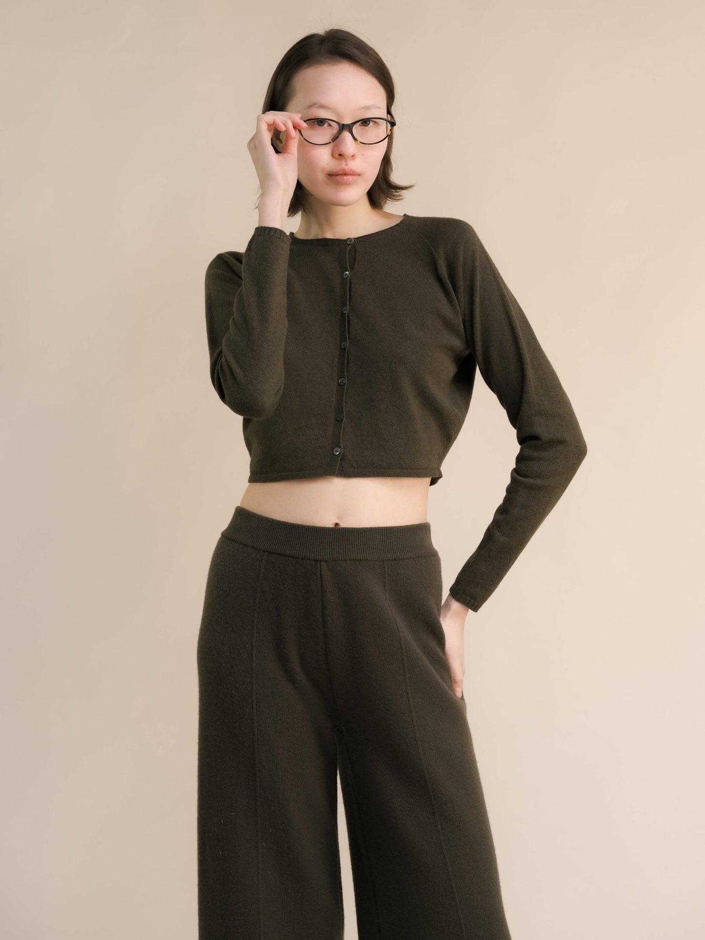 Cardigan corto in misto cashmere con lavorazione 3D