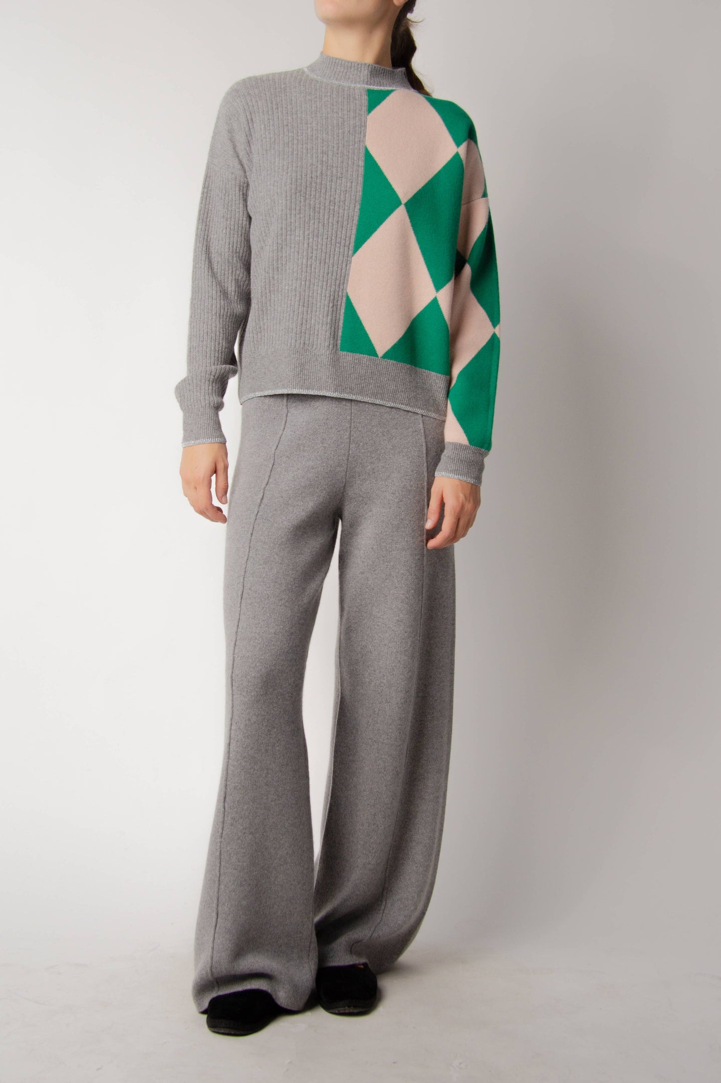 Maglione destrutturato in misto cashmere con intarsio a rombi