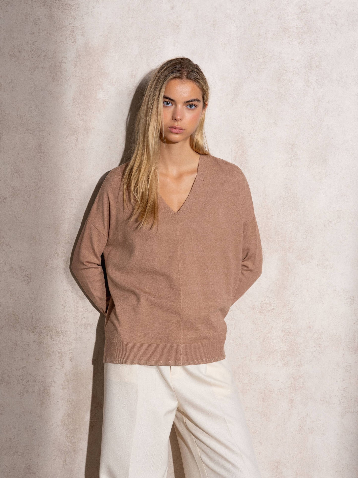 Maglione a maglia con scollo a V in viscosa con lurex