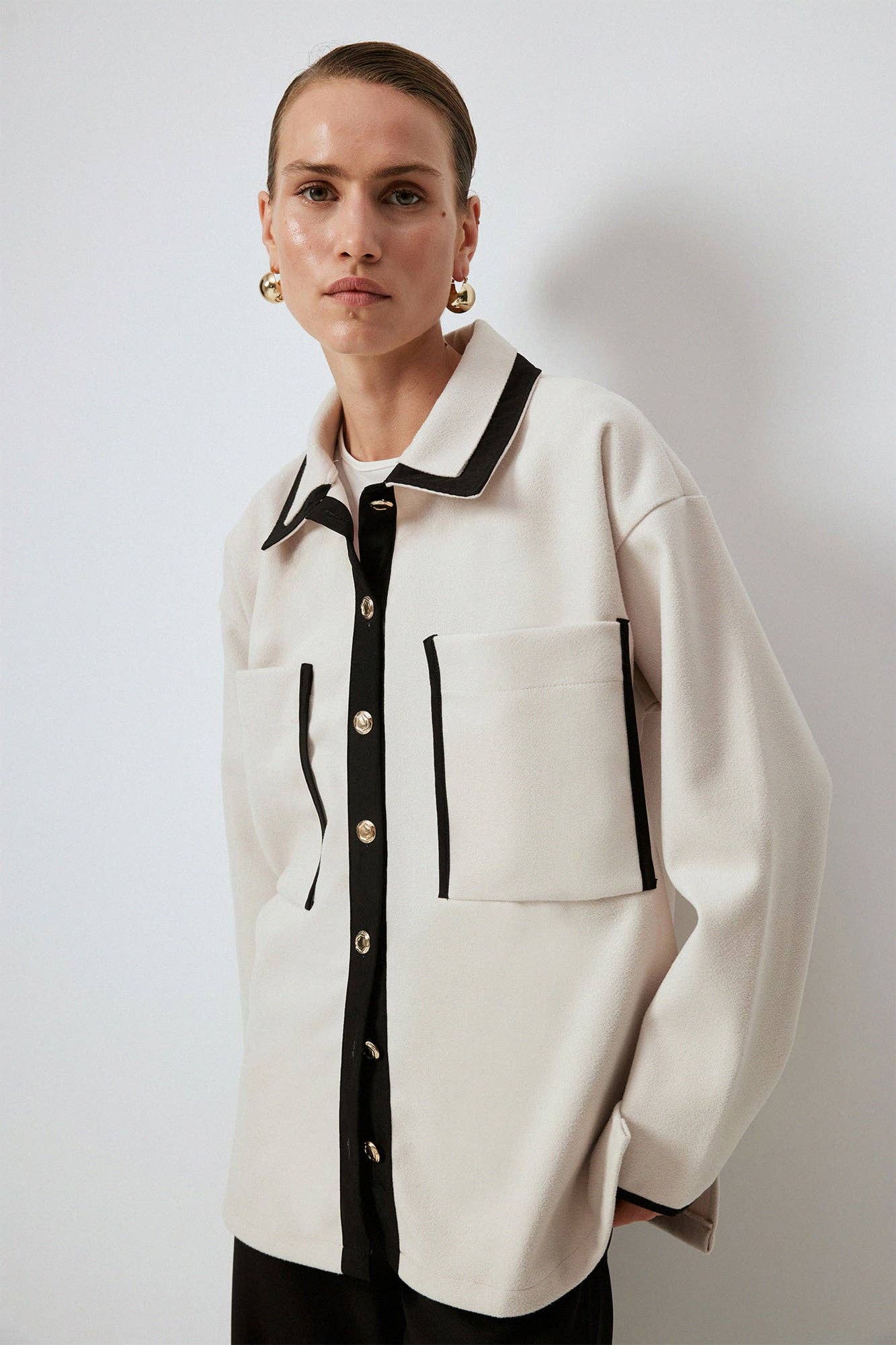 Camicia in felpa effetto dorato con bottoni
