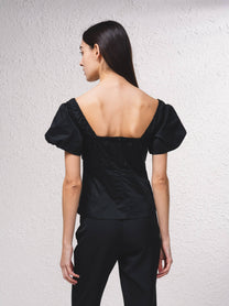 Blusa con scollo quadrato e maniche a sbuffo