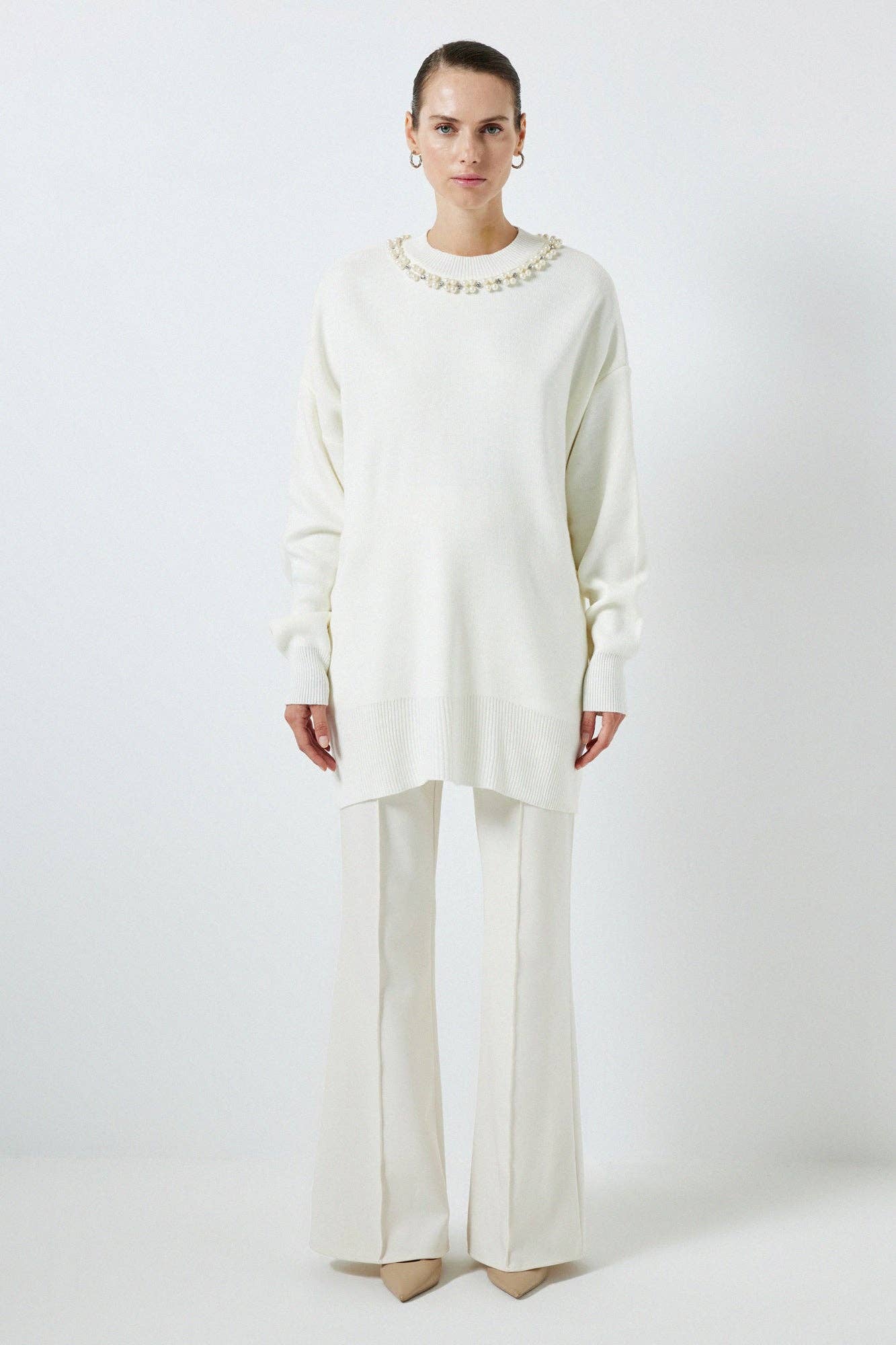 Maglione con collo di perle