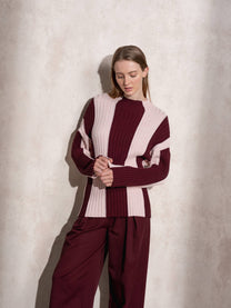 Maglione a collo alto a righe in maglia