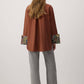 Camicia marrone con dettagli etnici jacquard