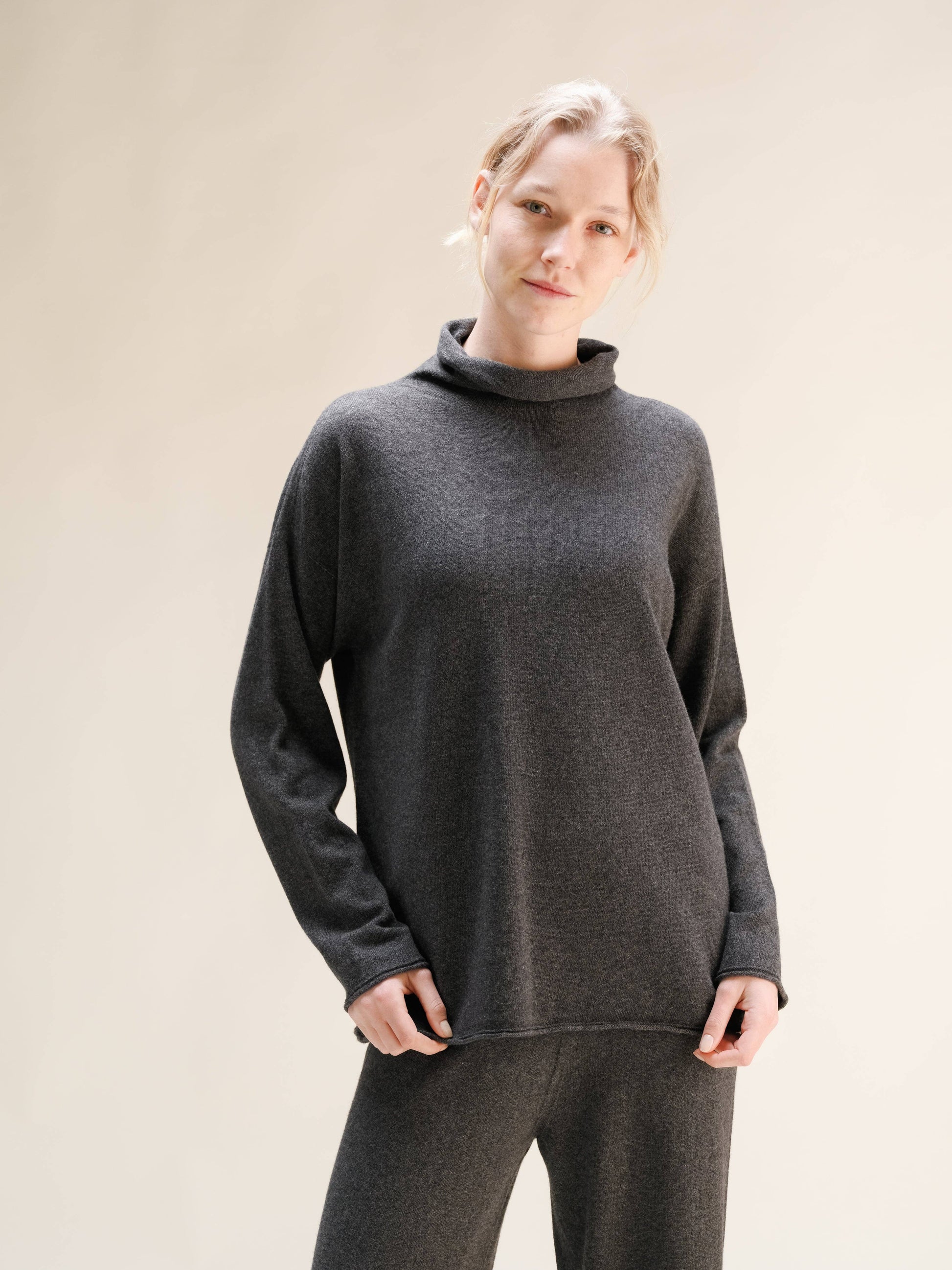 Maglione dolcevita relaxed in misto cashmere 3D knit
