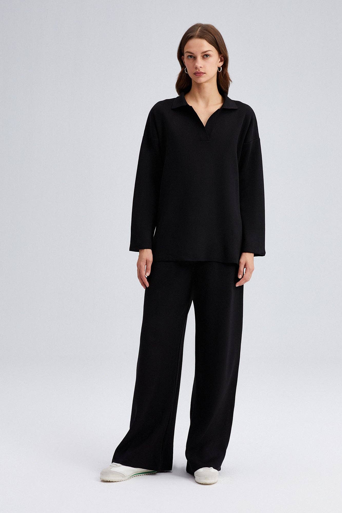 Set tunica e pantaloni in maglia con colletto