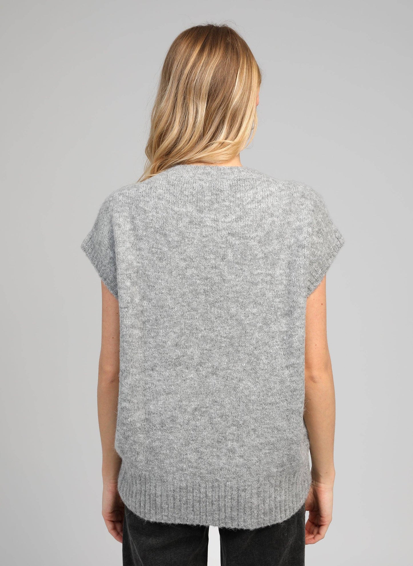 Maglione smanicato oversize girocollo in maglia spessa