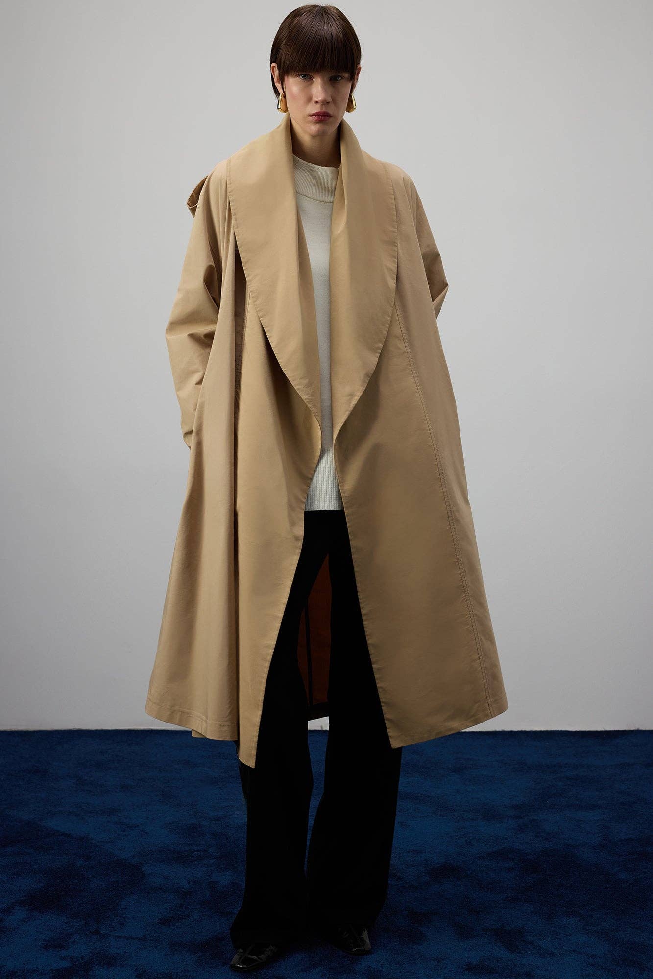 Trench cappotto con collo a scialle