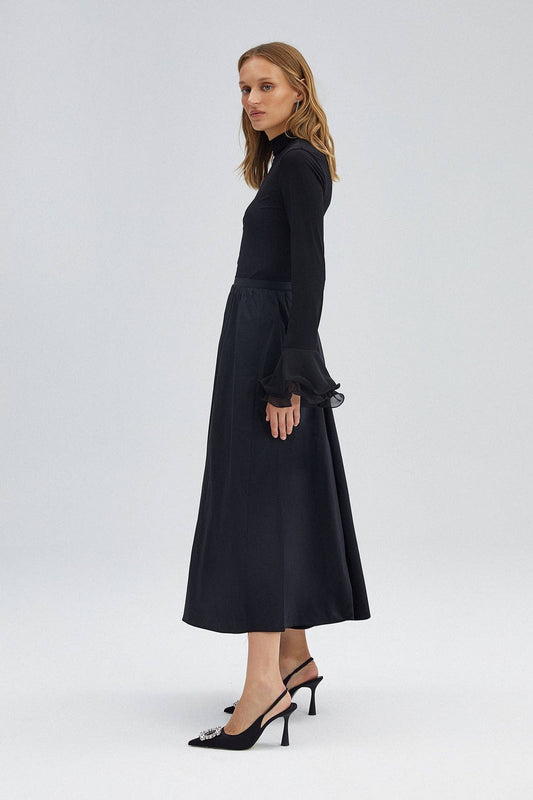 Gonna midi in taffetà con volant nera