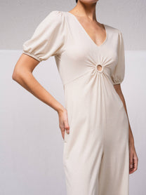 Tuta lunga a gamba larga con scollo a V e cut-out
