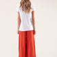 T-shirt bianca con stelle ricamate e bordo in pizzo