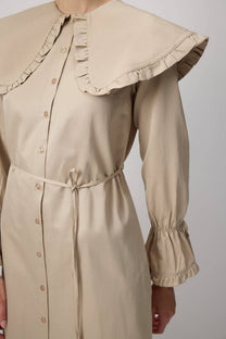 Abito camicia oversize con maxi colletto a volant in misto cotone