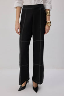 Pantaloni neri con cuciture a contrasto