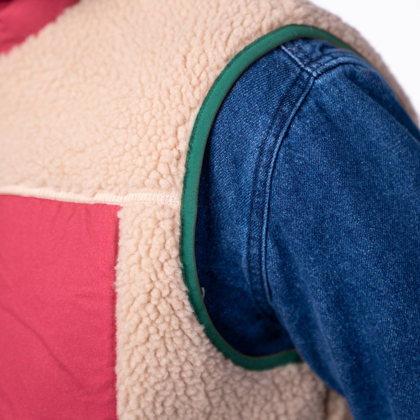 Gilet sherpa unisex con zip beige e bordeaux