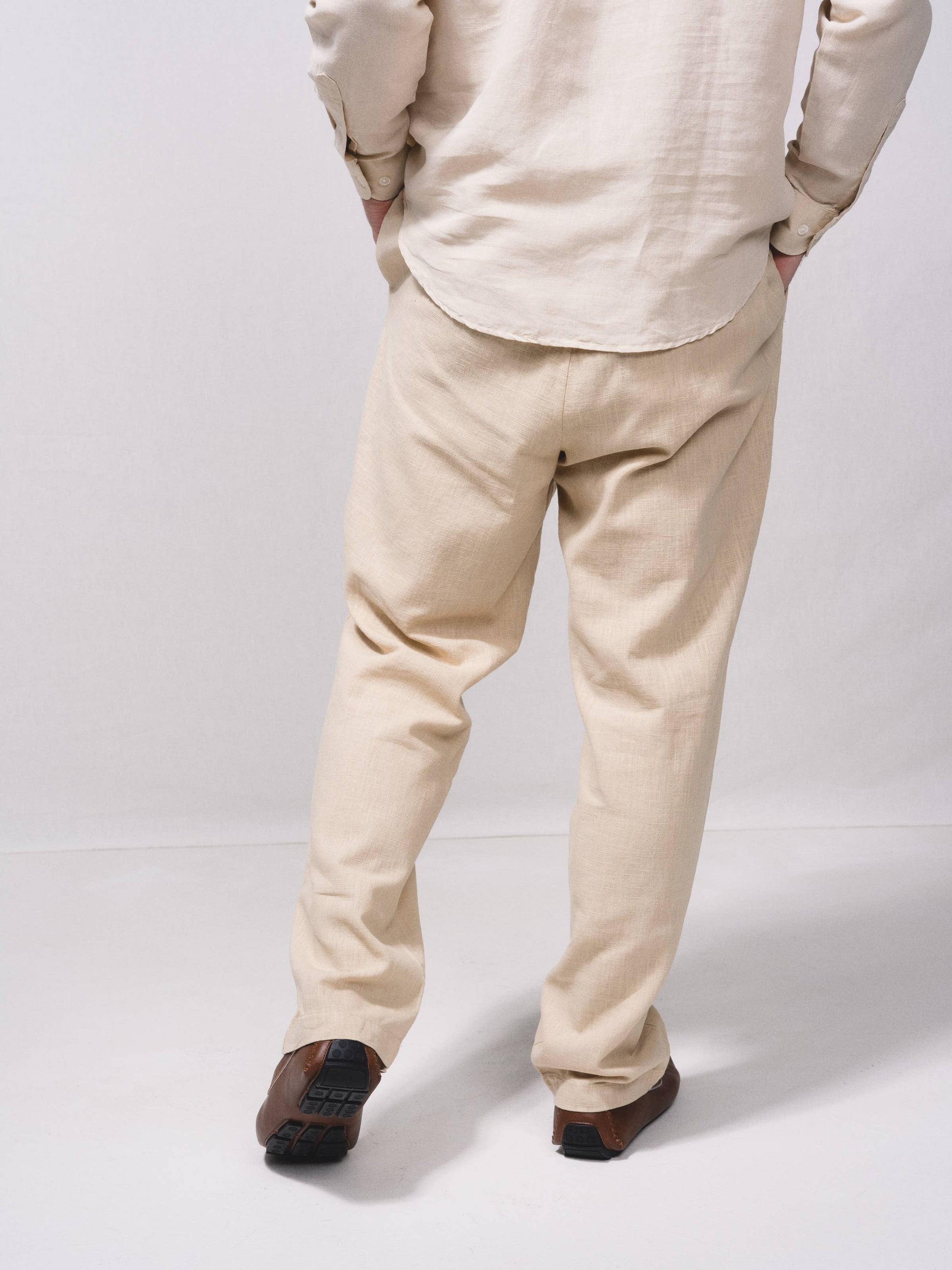 Pantaloni in lino misto cotone con vita elasticizzata