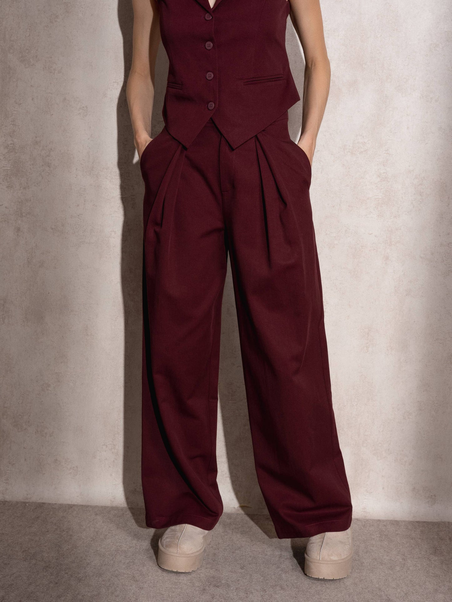 Pantaloni a palazzo con pinces in viscosa e cotone